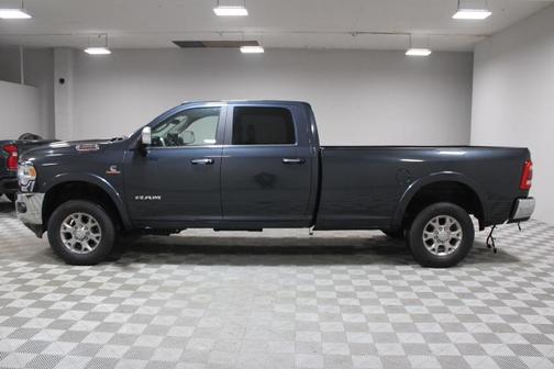 2019 RAM 3500 Laramie Crew Cab 4x4 8' Box