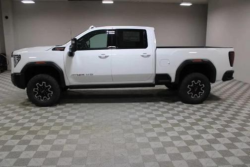 2025 GMC Sierra 2500 AT4