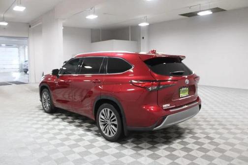 2020 Toyota Highlander Hybrid Platinum