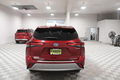 2020 Toyota Highlander Hybrid Platinum
