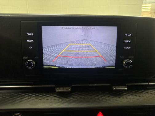 2022 Kia Carnival LX