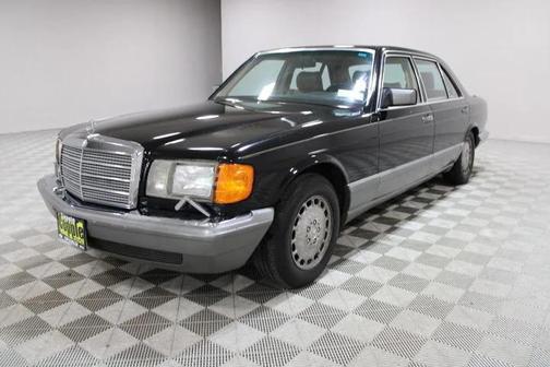 1987 Mercedes-Benz S-Class 560SEL