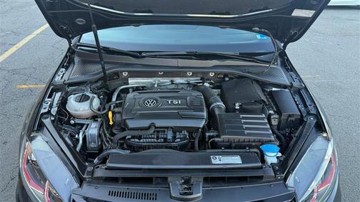 2017 Volkswagen Golf GTI 