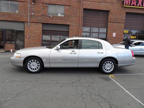 2007 Lincoln Town Car Signature