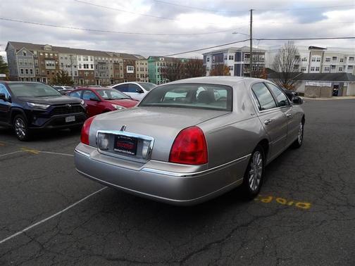 2007 Lincoln Town Car Signature