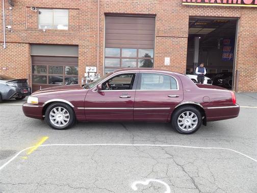 2008 Lincoln Town Car Signature