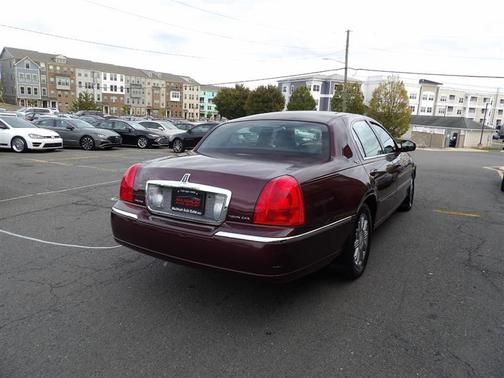2008 Lincoln Town Car Signature