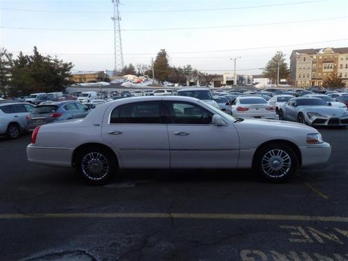 2009 Lincoln Town Car Signature