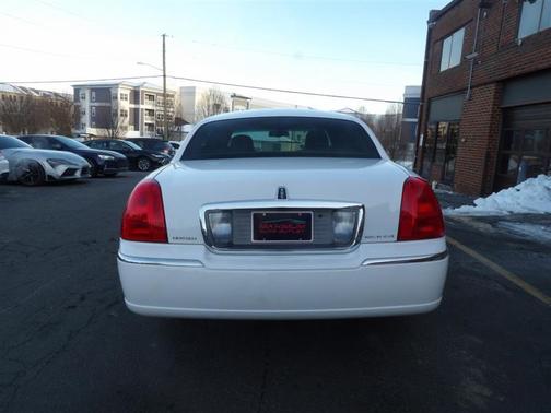 2009 Lincoln Town Car Signature