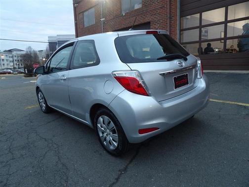 2012 Toyota Yaris LE