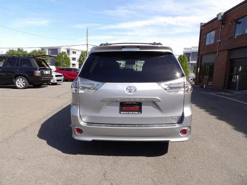 2015 Toyota Sienna SE