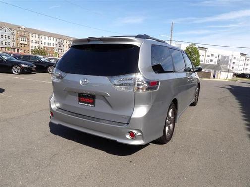 2015 Toyota Sienna SE