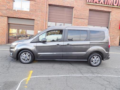 2022 Ford Transit Connect XLT w/Rear Liftgate