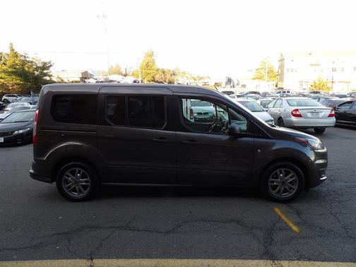 2022 Ford Transit Connect XLT w/Rear Liftgate