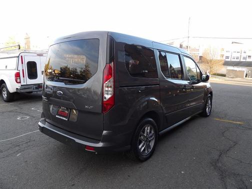 2022 Ford Transit Connect XLT w/Rear Liftgate