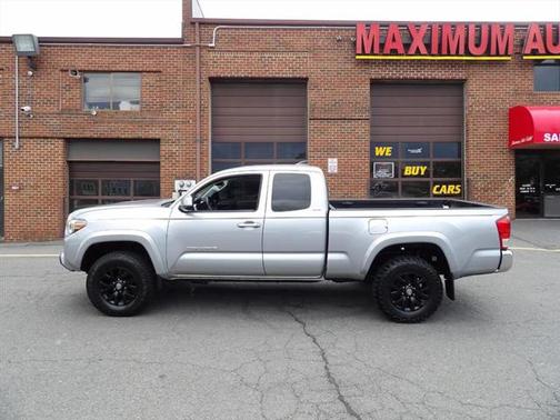2017 Toyota Tacoma SR5