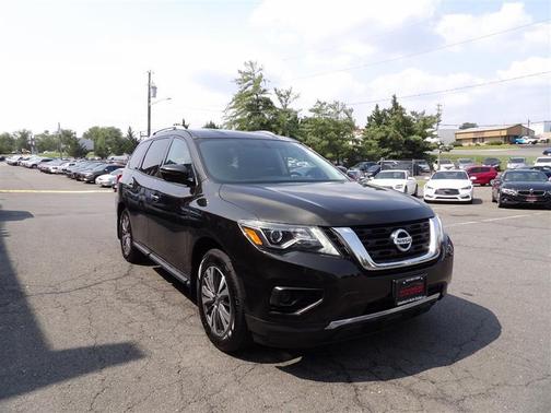 2017 Nissan Pathfinder S