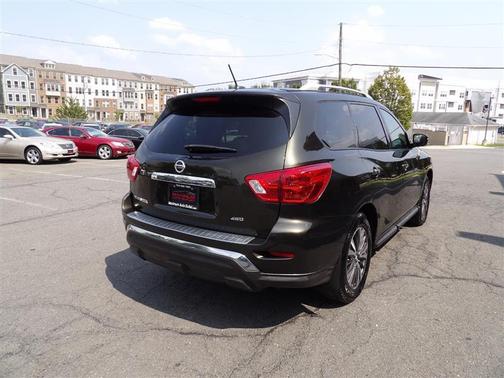 2017 Nissan Pathfinder S