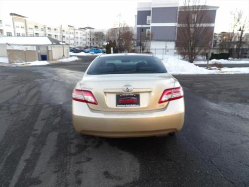 2010 Toyota Camry LE