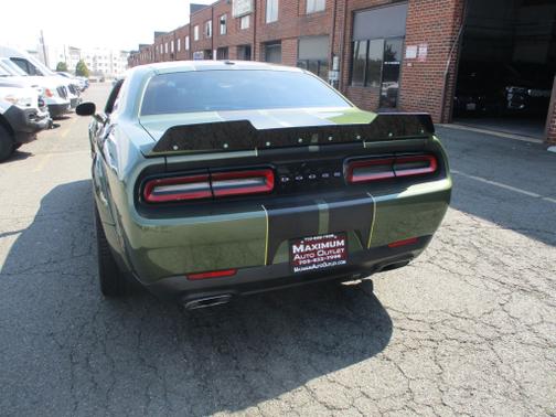 Photo 3 of 23 of 2020 Dodge Challenger R/T