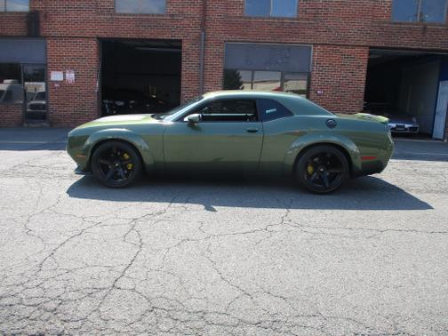 Photo 2 of 23 of 2020 Dodge Challenger R/T