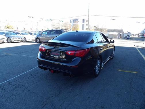 2015 INFINITI Q50 Base