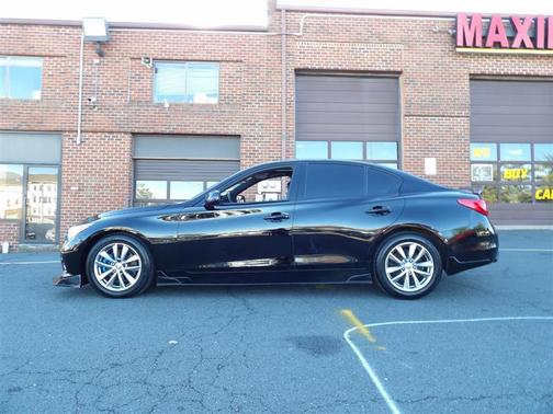 2015 INFINITI Q50 Base