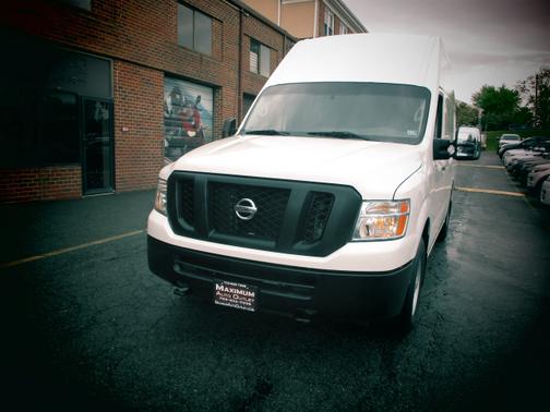Photo 1 of 21 of 2018 Nissan NV Cargo NV2500 HD S