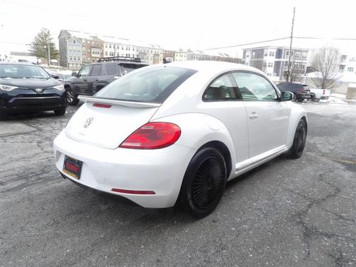 2016 Volkswagen Beetle 1.8T SE