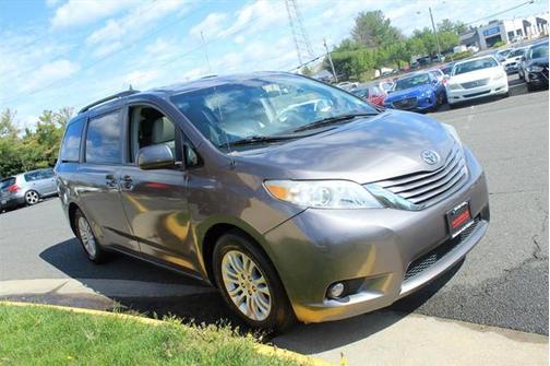 2011 Toyota Sienna XLE