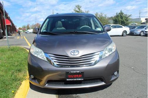 2011 Toyota Sienna XLE