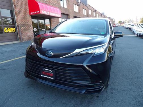 2021 Toyota Sienna LE