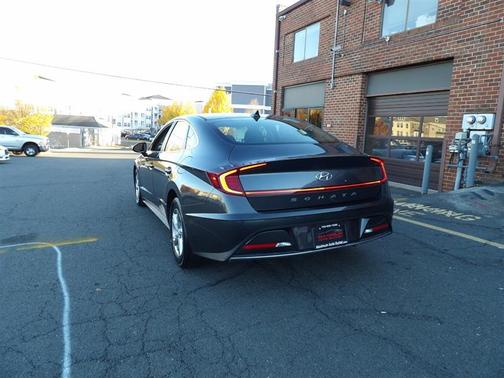 2022 Hyundai SONATA SE