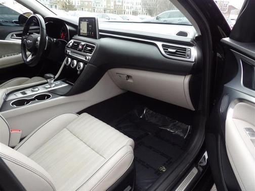 2019 Genesis G70 3.3T Advanced