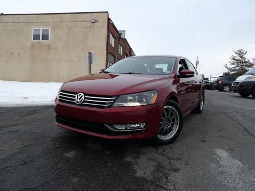 2015 Volkswagen Passat 4dr Sdn 1.8T Auto Limited Edition PZEV