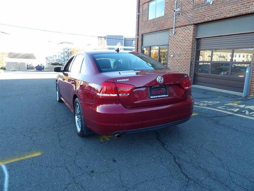 2015 Volkswagen Passat 1.8T Limited Edition