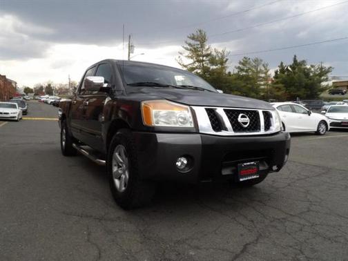 2011 Nissan Titan SV