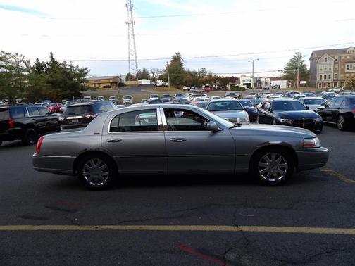 2006 Lincoln Town Car Signature