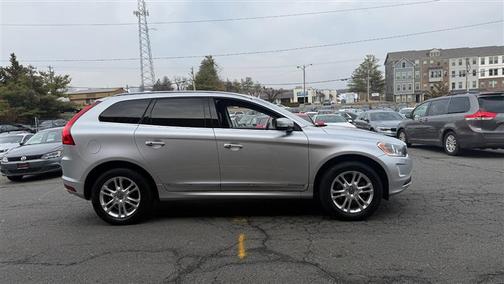2016 Volvo XC60 T5 Drive-E Premier