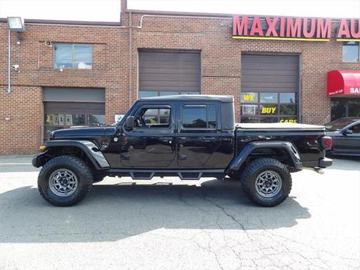 2023 Jeep Gladiator Overland