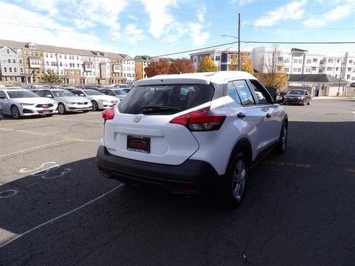 2018 Nissan Kicks S