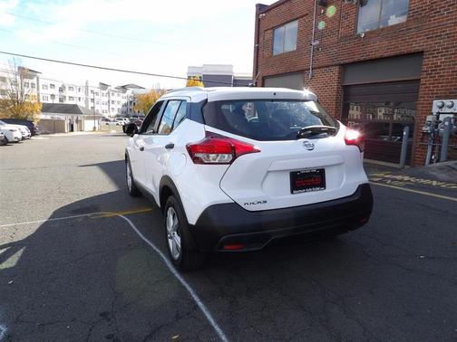 2018 Nissan Kicks S