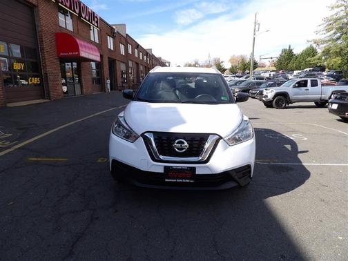 2018 Nissan Kicks S