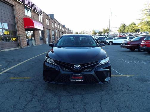 2020 Toyota Camry SE