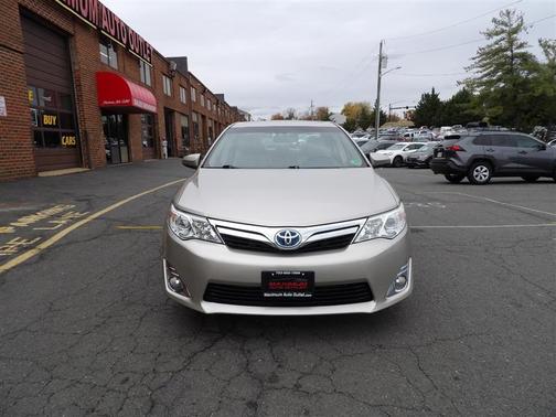 2014 Toyota Camry Hybrid XLE