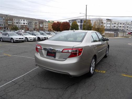 2014 Toyota Camry Hybrid XLE