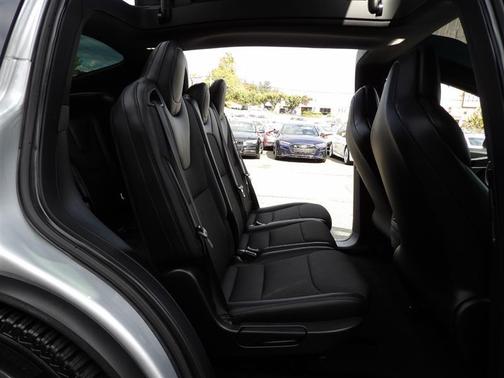 2018 Tesla Model X 75 D