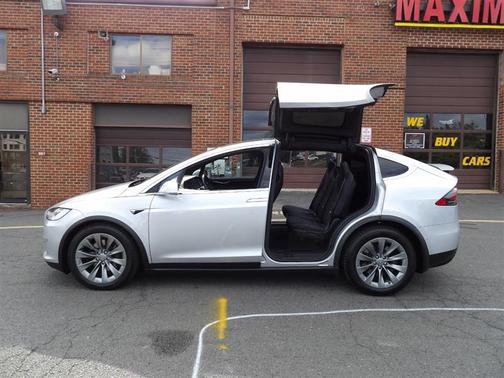 2018 Tesla Model X 75 D