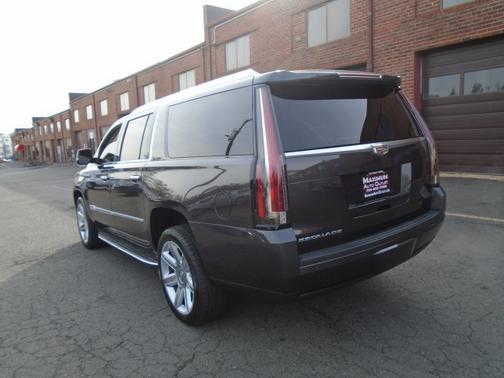 Photo 2 of 21 of 2016 Cadillac Escalade ESV Luxury Collection