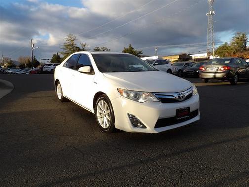 2012 Toyota Camry Hybrid XLE